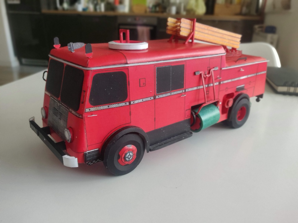 405297