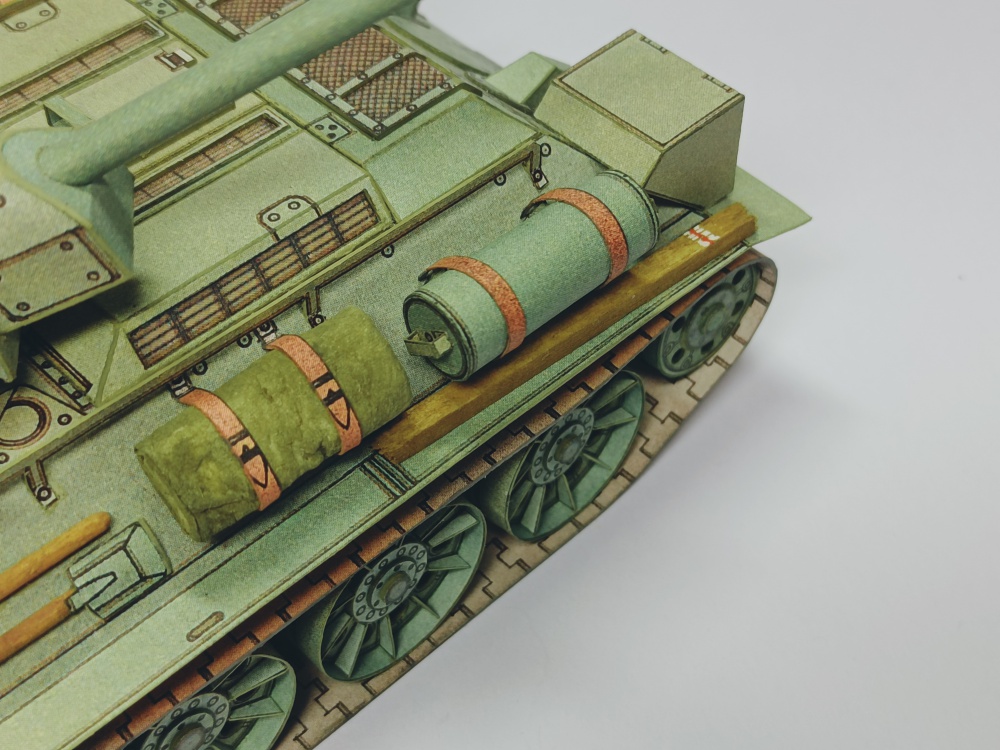 Tank T 34/76 z r.1943 (Plná velikost v novém okně) Tank T 34/76 z r.1943