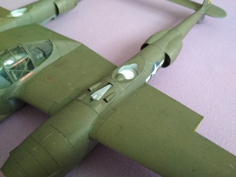 P-38H LIGHTNING (Plná velikost v novém okně) P-38H LIGHTNING