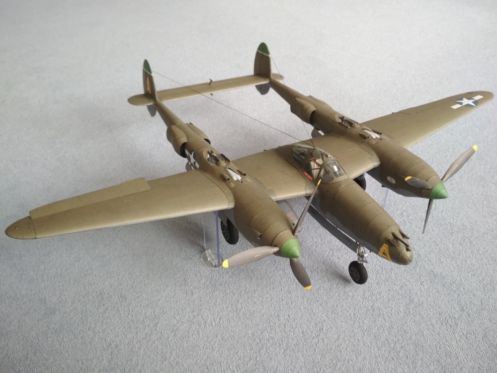 P-38H LIGHTNING (Plná velikost v novém okně) P-38H LIGHTNING
