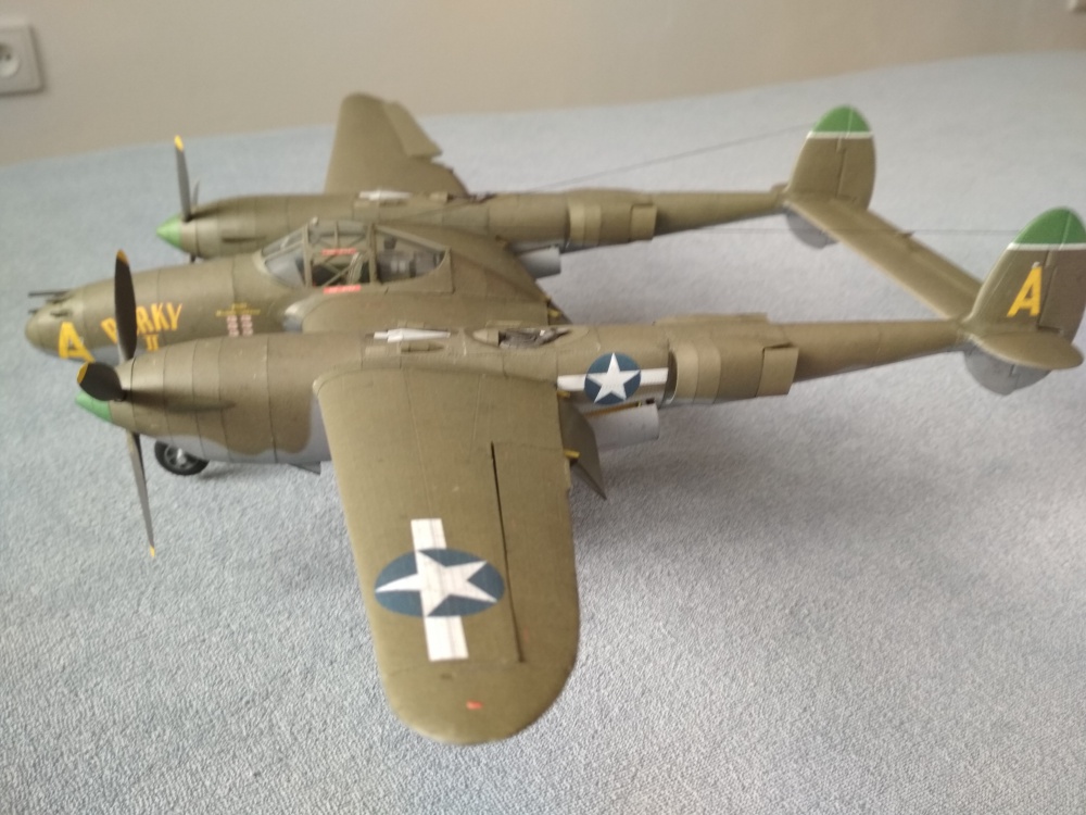P-38H LIGHTNING (Plná velikost v novém okně) P-38H LIGHTNING