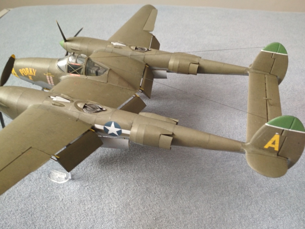 P-38H LIGHTNING (Plná velikost v novém okně) P-38H LIGHTNING