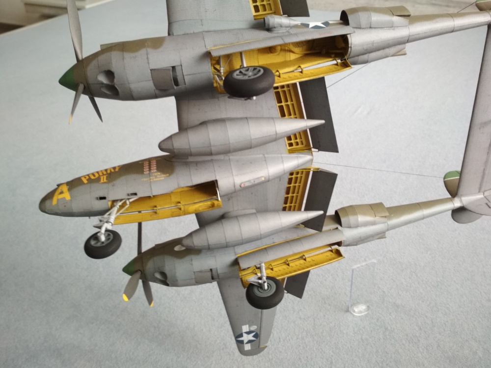 P-38H LIGHTNING (Plná velikost v novém okně) P-38H LIGHTNING