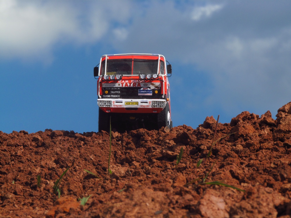 Tatra 815 VD 10 300 4x4 1988 (Plná velikost v novém okně) Tatra 815 VD 10 300 4x4 1988