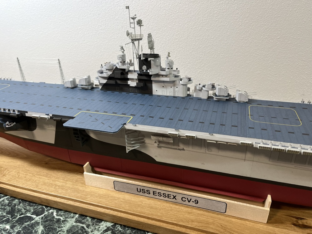 422836
