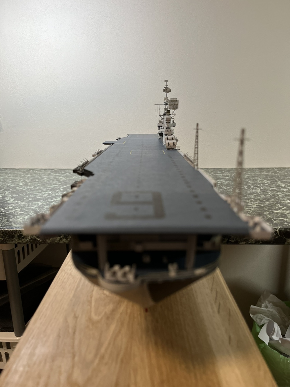 422852