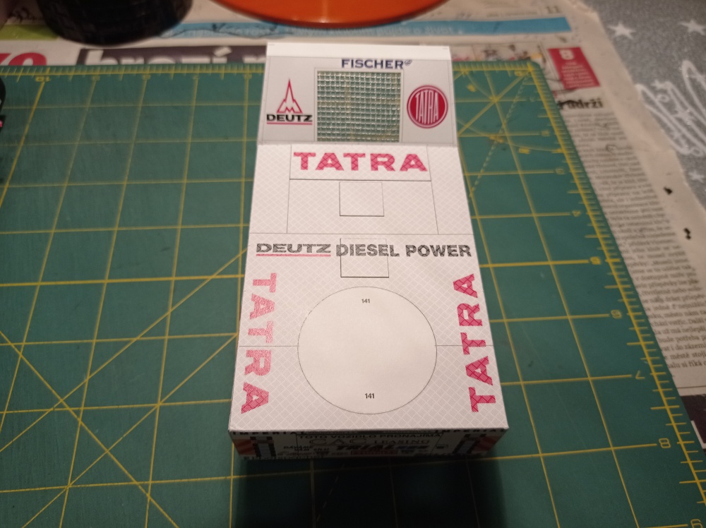 Tatra T 815 2 ZE R 55 16 400 4x4 .1/33 Puma, Dakar 2001 (Plná velikost v novém okně) Tatra T 815 2 ZE R 55 16 400 4x4 .1/33 Puma, Dakar 2001