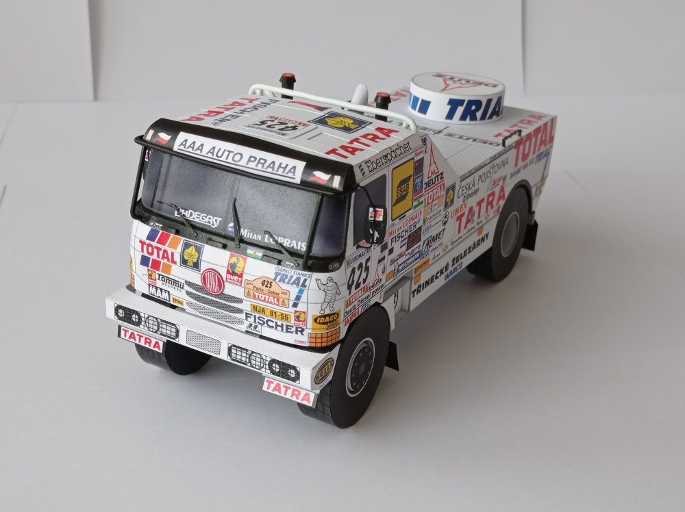 Tatra T 815 2 ZE R 55 16 400 4x4 .1/33 Puma, Dakar 2001 (Plná velikost v novém okně) Tatra T 815 2 ZE R 55 16 400 4x4 .1/33 Puma, Dakar 2001