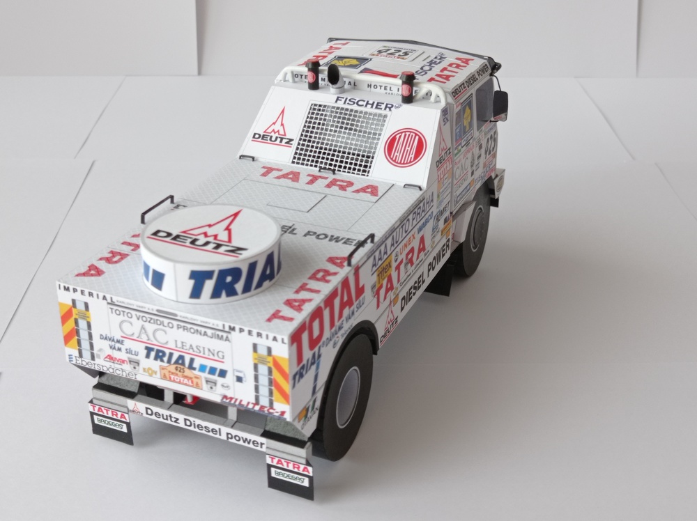 Tatra T 815 2 ZE R 55 16 400 4x4 .1/33 Puma, Dakar 2001 (Plná velikost v novém okně) Tatra T 815 2 ZE R 55 16 400 4x4 .1/33 Puma, Dakar 2001