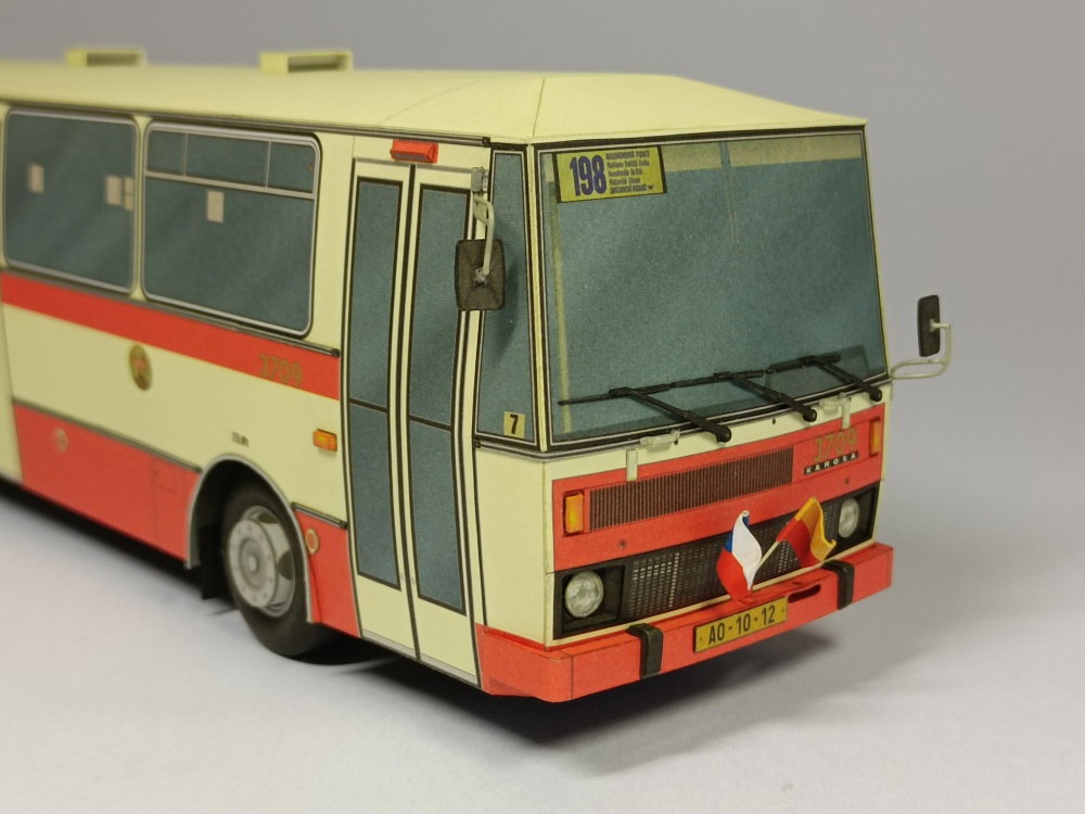 443796