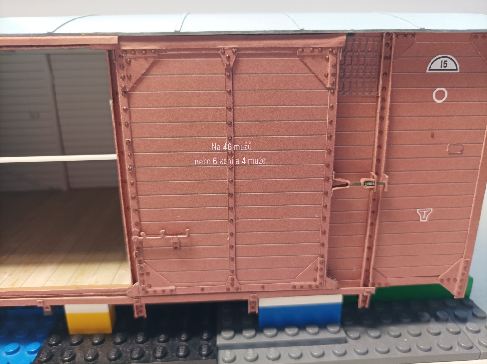 409055