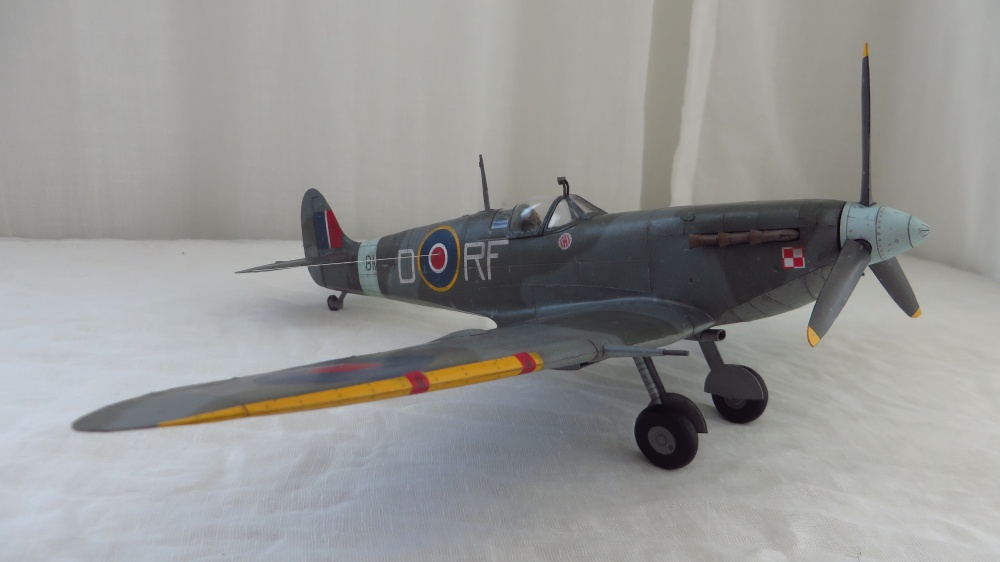 Supermarine Spitfire Vb (Plná velikost v novém okně) Supermarine Spitfire Vb
