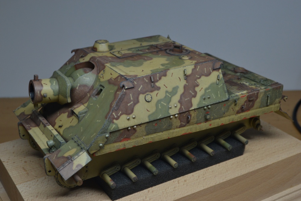 Sturmtiger (Plná velikost v novém okně) Sturmtiger