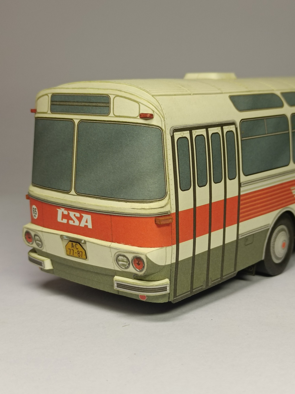 441744