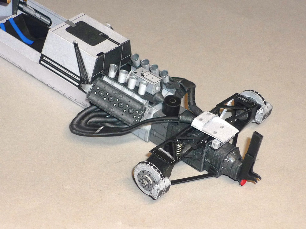 413133