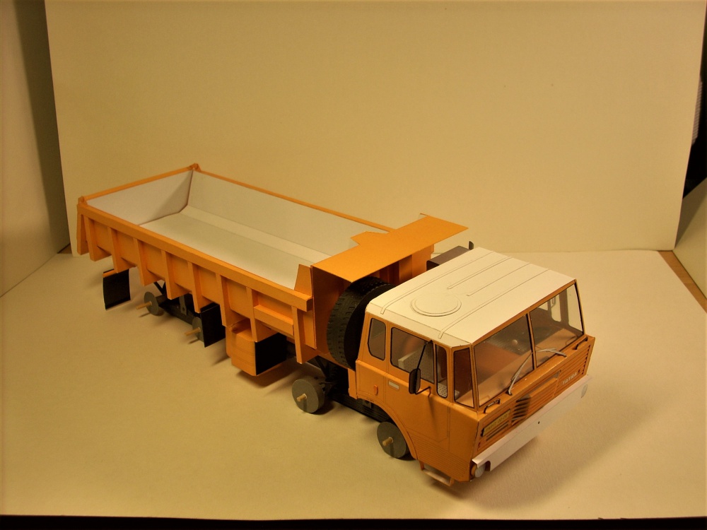 416128