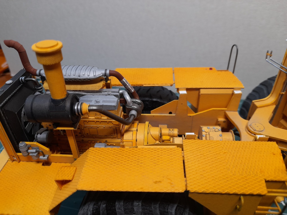 415872
