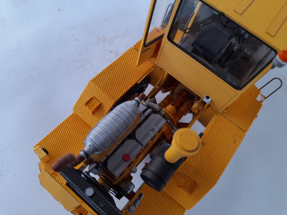 416884