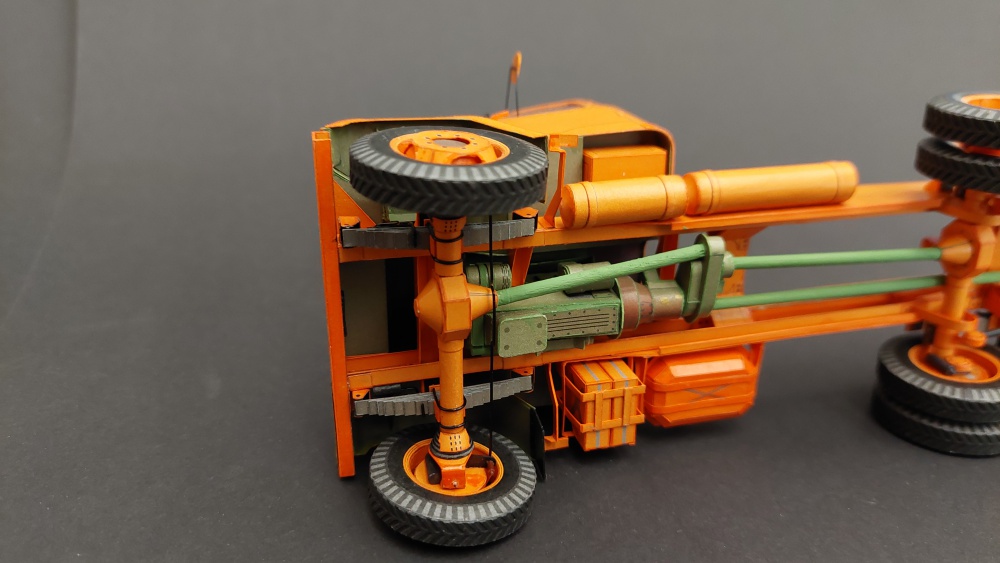 413685