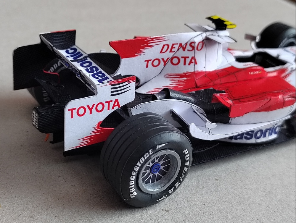 TOYOTA TF108 / Timo Glock / GP Hungary 2008 (Plná velikost v novém okně) TOYOTA TF108 / Timo Glock / GP Hungary 2008