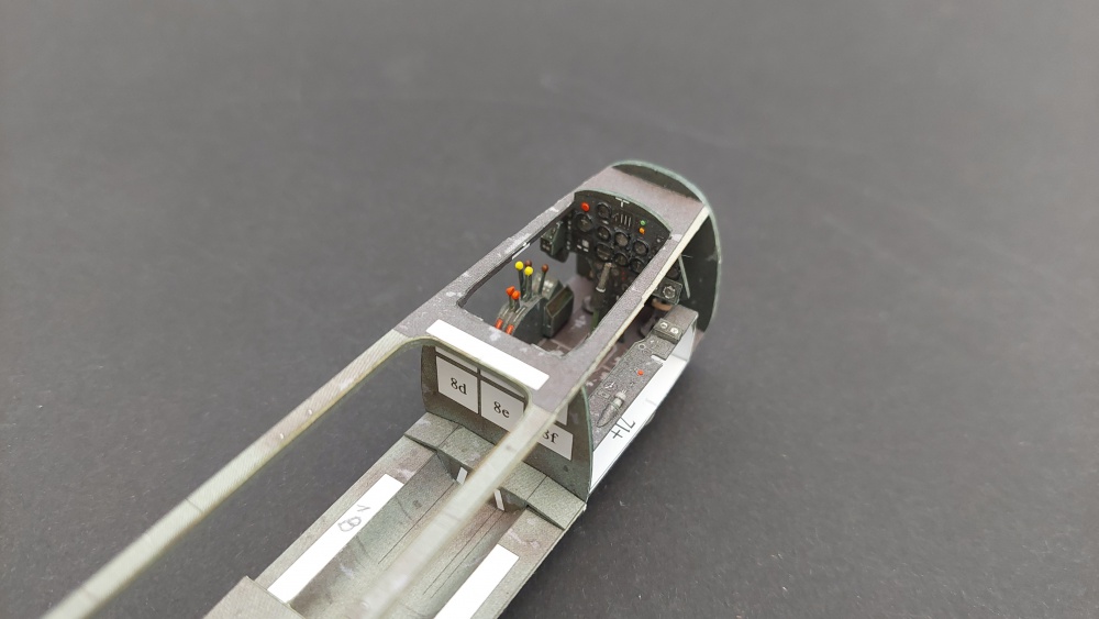 414747