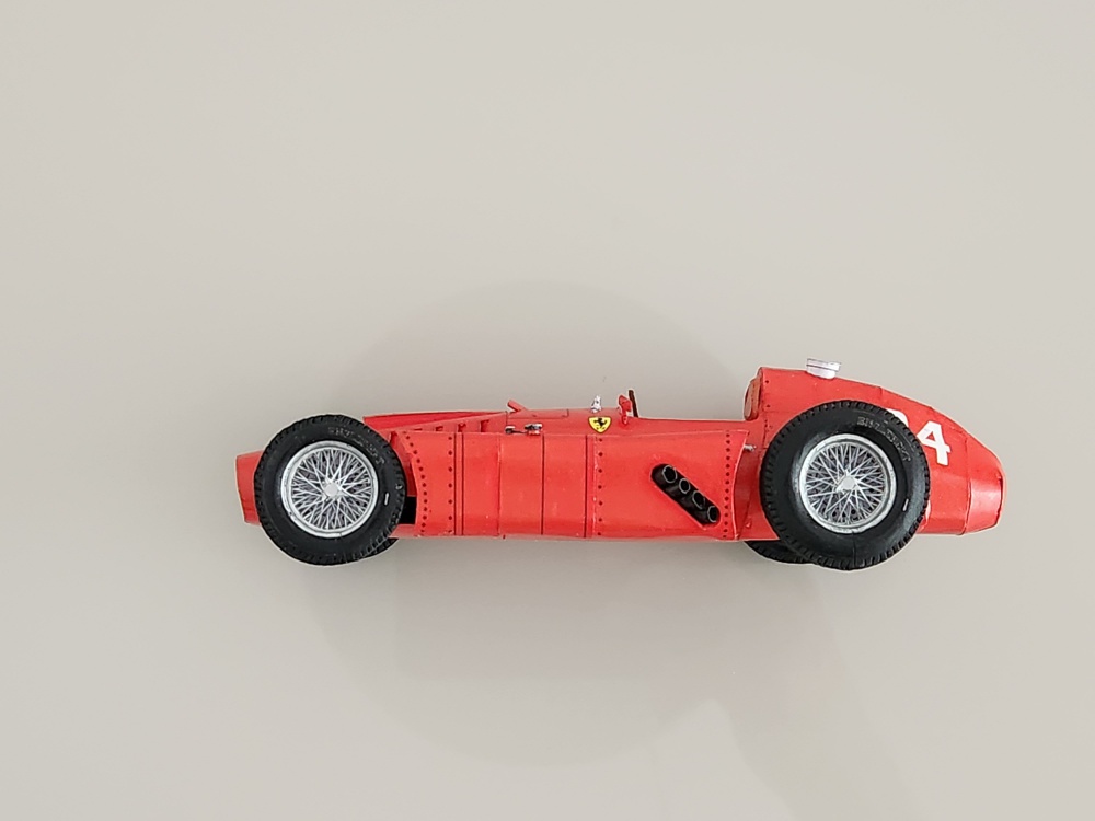 Ferrari D50 - Musso/Fangio - GP da Argentina 1956 (Plná velikost v novém okně) Ferrari D50 - Musso/Fangio - GP da Argentina 1956