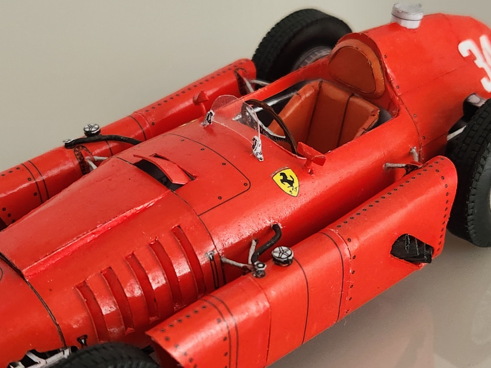 Ferrari D50 - Musso/Fangio - GP da Argentina 1956 (Plná velikost v novém okně) Ferrari D50 - Musso/Fangio - GP da Argentina 1956