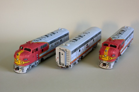 EMD F7 Santa Fe ''Warbonnet'' EMD F7 Santa Fe ''Warbonnet''