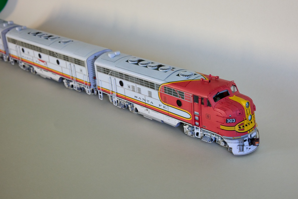 EMD F7 Santa Fe ''Warbonnet'' (Plná velikost v novém okně) EMD F7 Santa Fe ''Warbonnet''