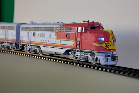 EMD F7 Santa Fe ''Warbonnet'' EMD F7 Santa Fe ''Warbonnet''