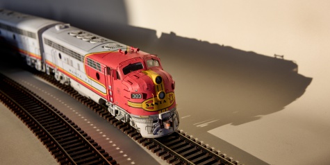 EMD F7 Santa Fe ''Warbonnet'' EMD F7 Santa Fe ''Warbonnet''