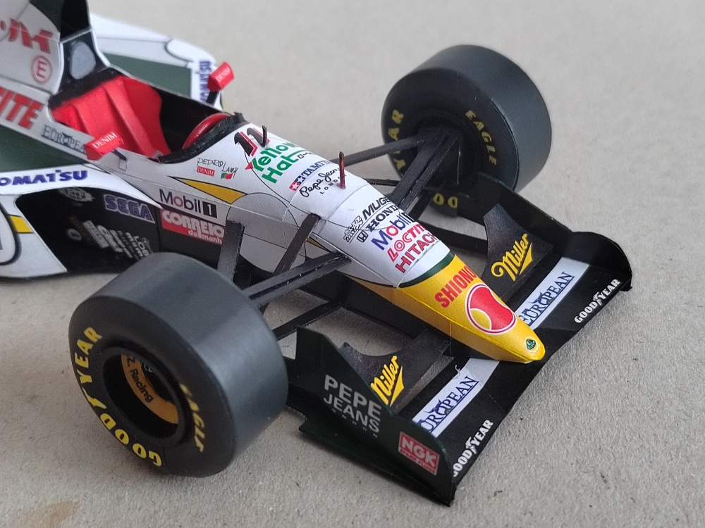 LOTUS 107C - Pedro Lamy - GP Pacific 1994 (Plná velikost v novém okně) LOTUS 107C - Pedro Lamy - GP Pacific 1994