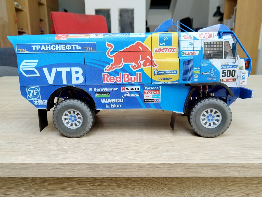 415603