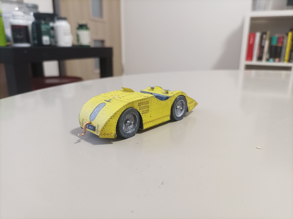 418372