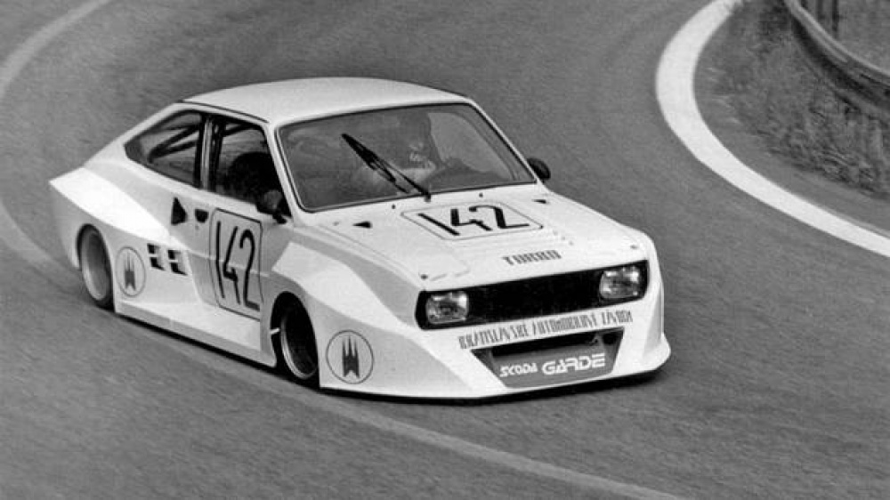 BAZ koda Garde TURBO Salamander (Plná velikost v novém okně) BAZ koda Garde TURBO Salamander