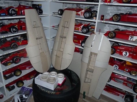 Závodní lodě Ferrari Závodní lodě Ferrari