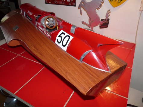 Závodní lodě Ferrari Závodní lodě Ferrari