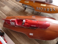 Z�vodn� lod� Ferrari