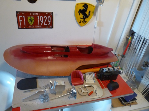 Závodní lodě Ferrari Závodní lodě Ferrari