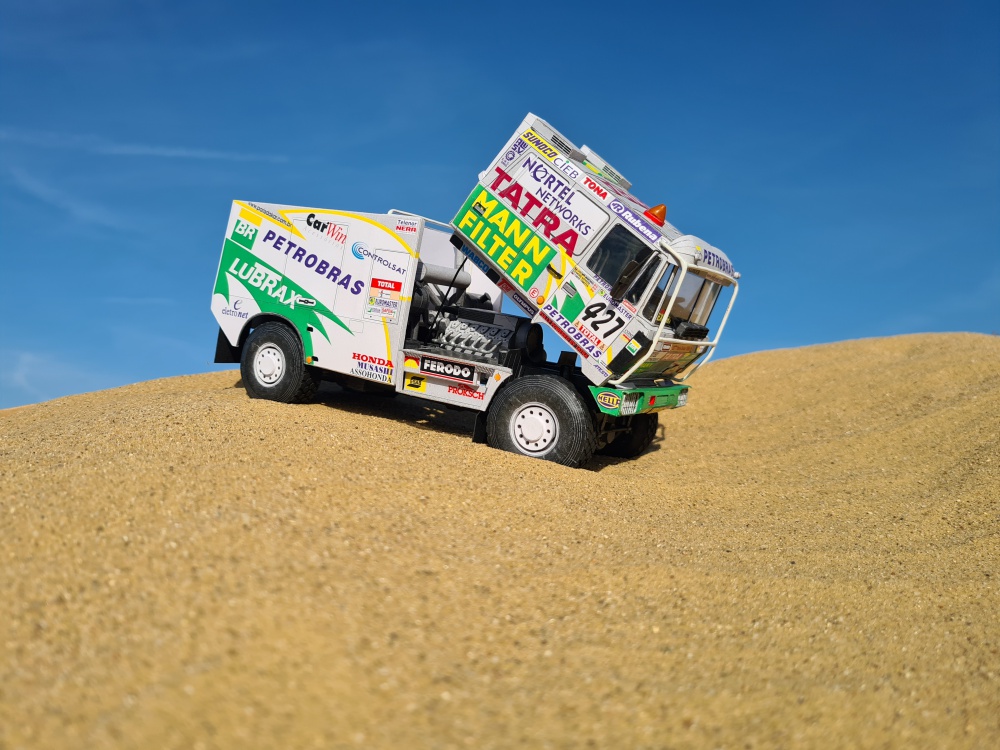 Tatra 815 4x4 HAS Dakar 2001 - Kovář (Plná velikost v novém okně) Tatra 815 4x4 HAS Dakar 2001 - Kovář