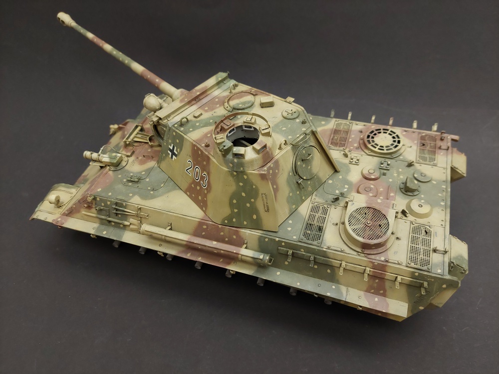 Panther (Plná velikost v novém okně) Panther