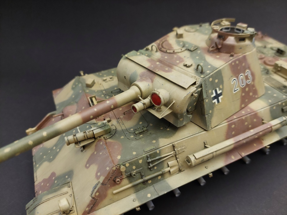 Panther (Plná velikost v novém okně) Panther