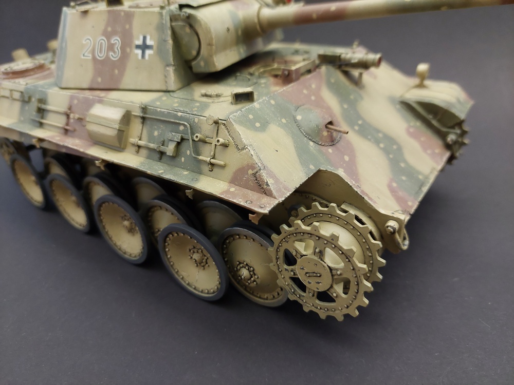 Panther (Plná velikost v novém okně) Panther