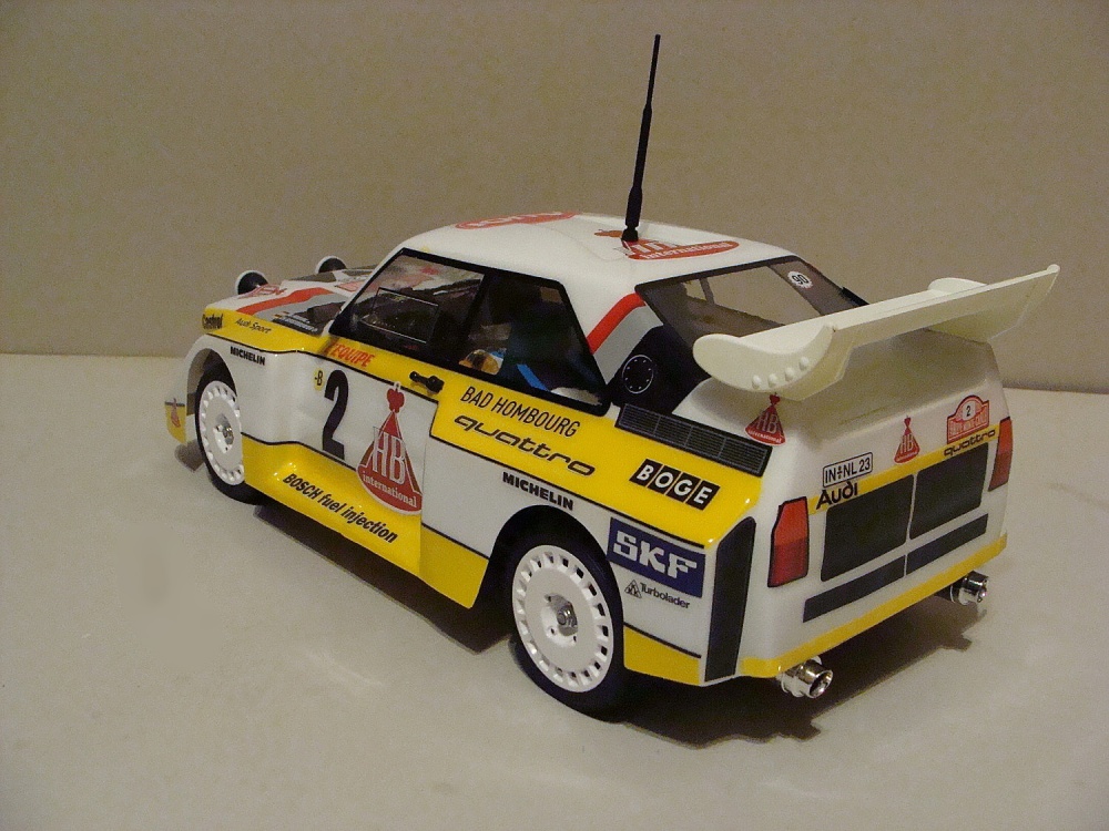 Audi (Plná velikost v novém okně) Audi