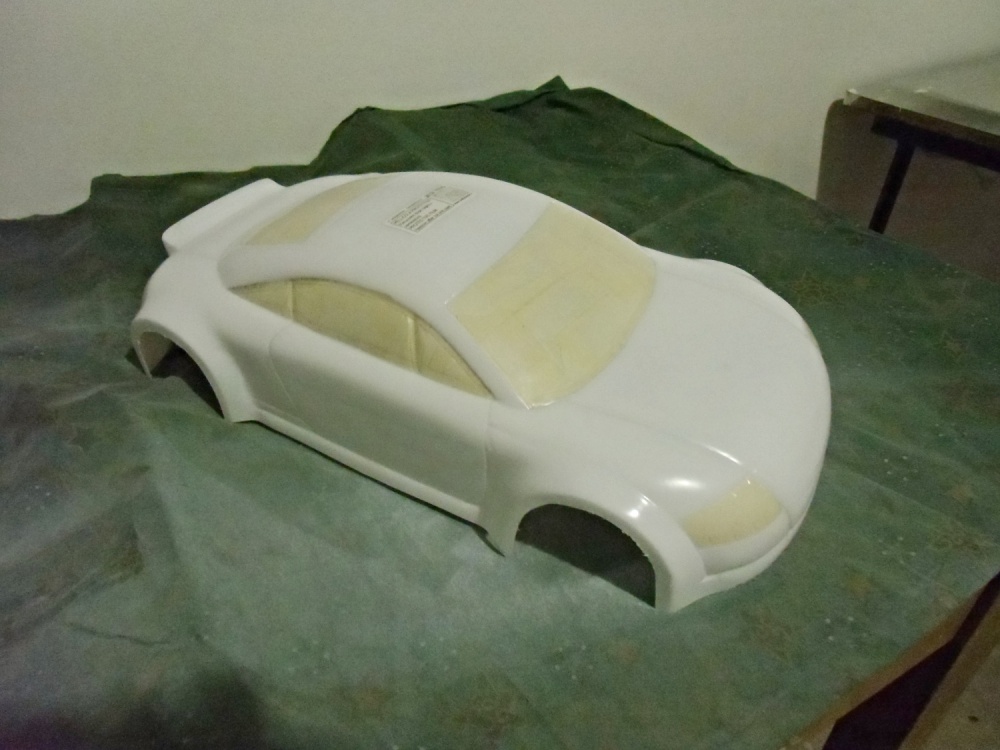 Audi (Plná velikost v novém okně) Audi