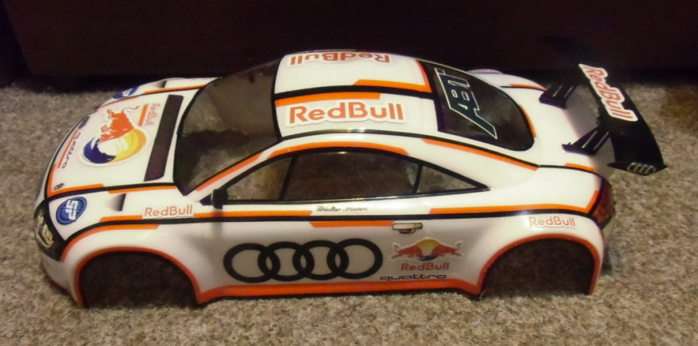 Audi (Plná velikost v novém okně) Audi