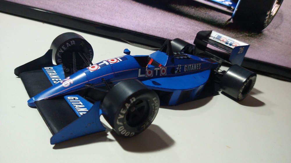 Ligier JS31 1988 (Plná velikost v novém okně) Ligier JS31 1988