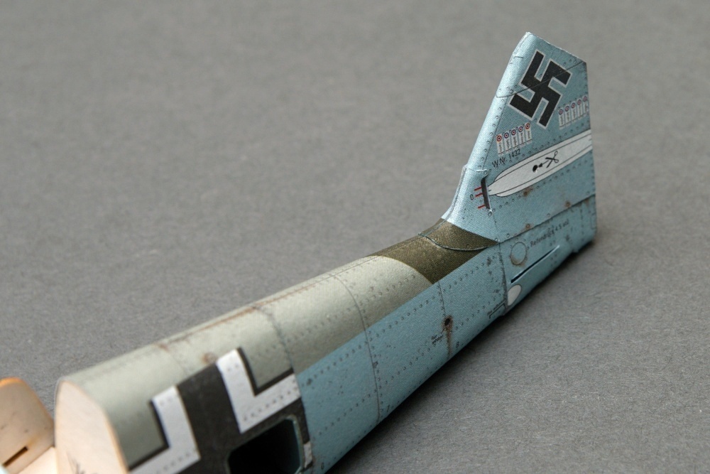 Messerschmitt Bf-109 E4 (Plná velikost v novém okně) Messerschmitt Bf-109 E4