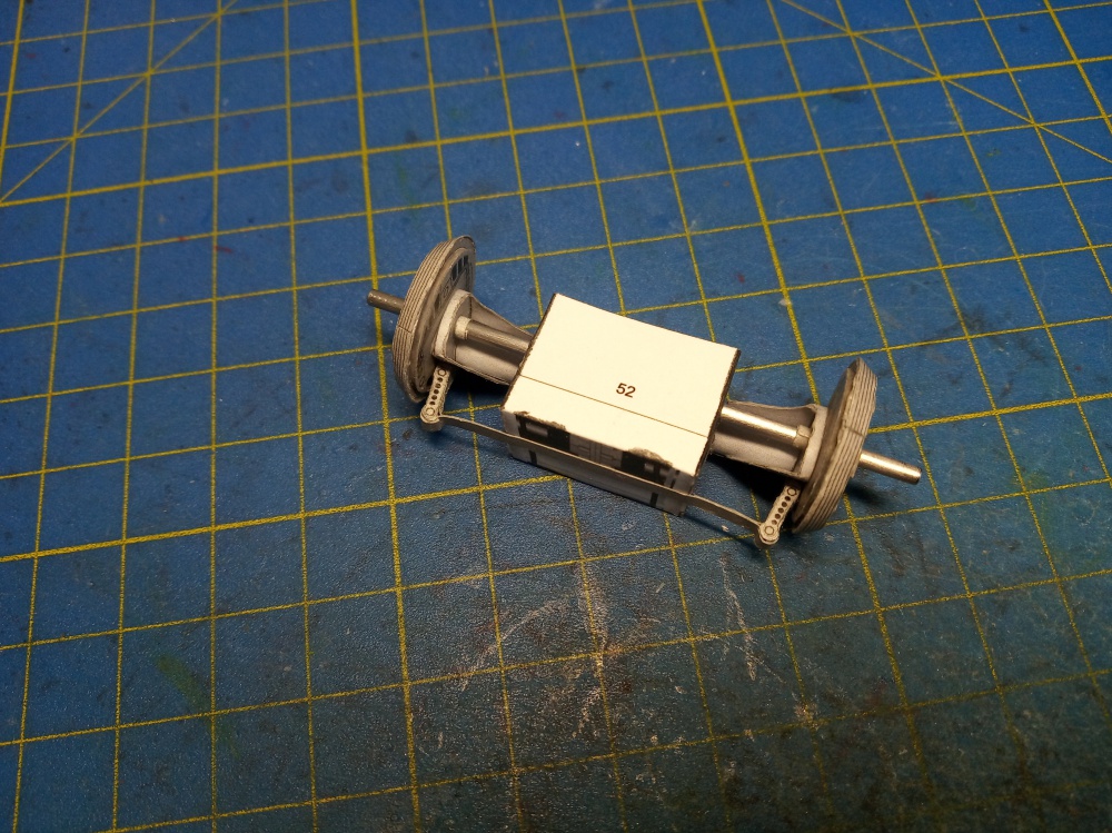 423812