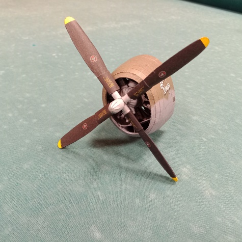 P-47D-2 Thunderbolt / Halinski/ 1:33